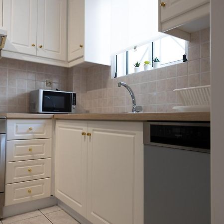 Spacious Apartment Close To The Sea And The City Center Athens Luaran gambar