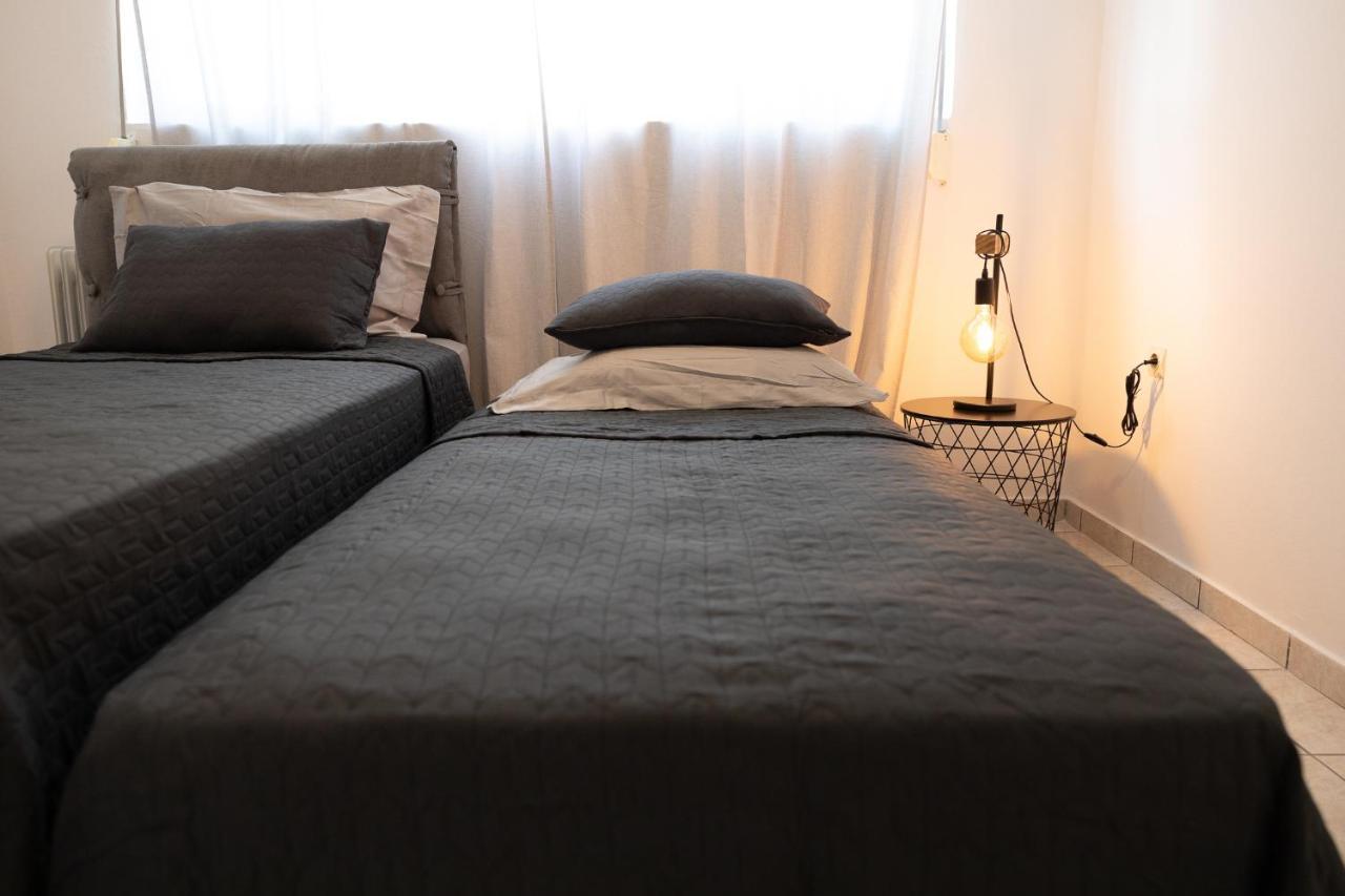 Spacious Apartment Close To The Sea And The City Center Athens Luaran gambar