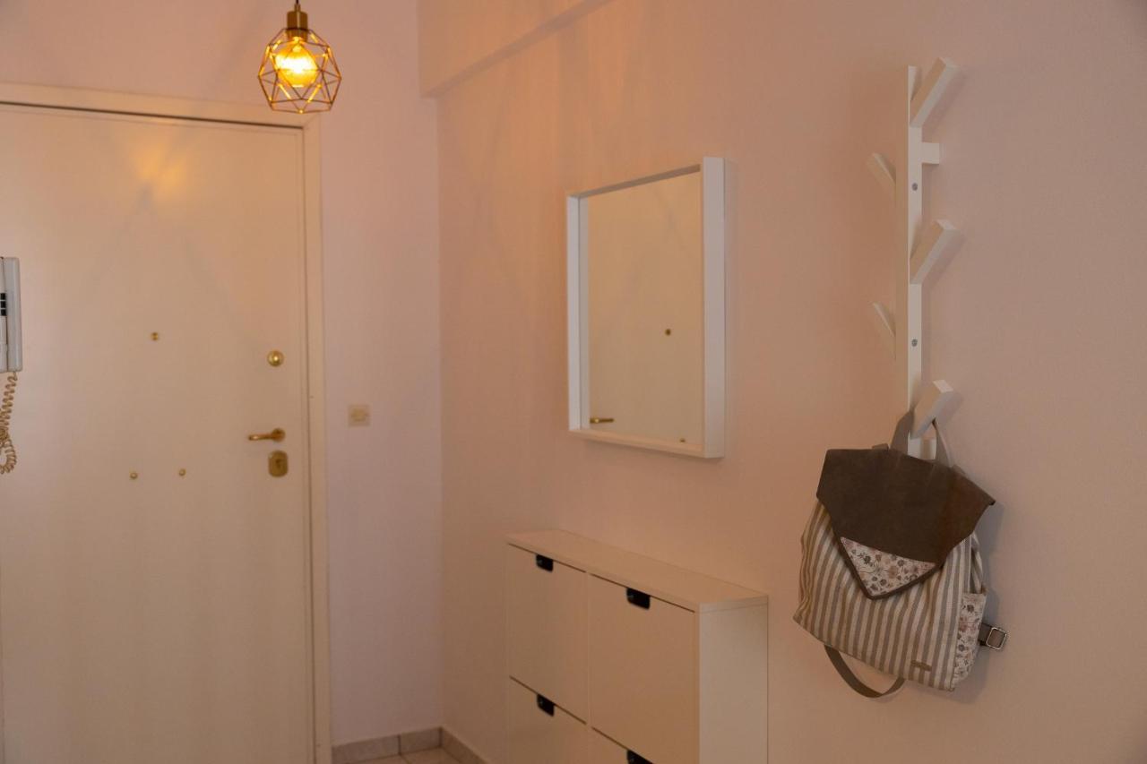 Spacious Apartment Close To The Sea And The City Center Athens Luaran gambar